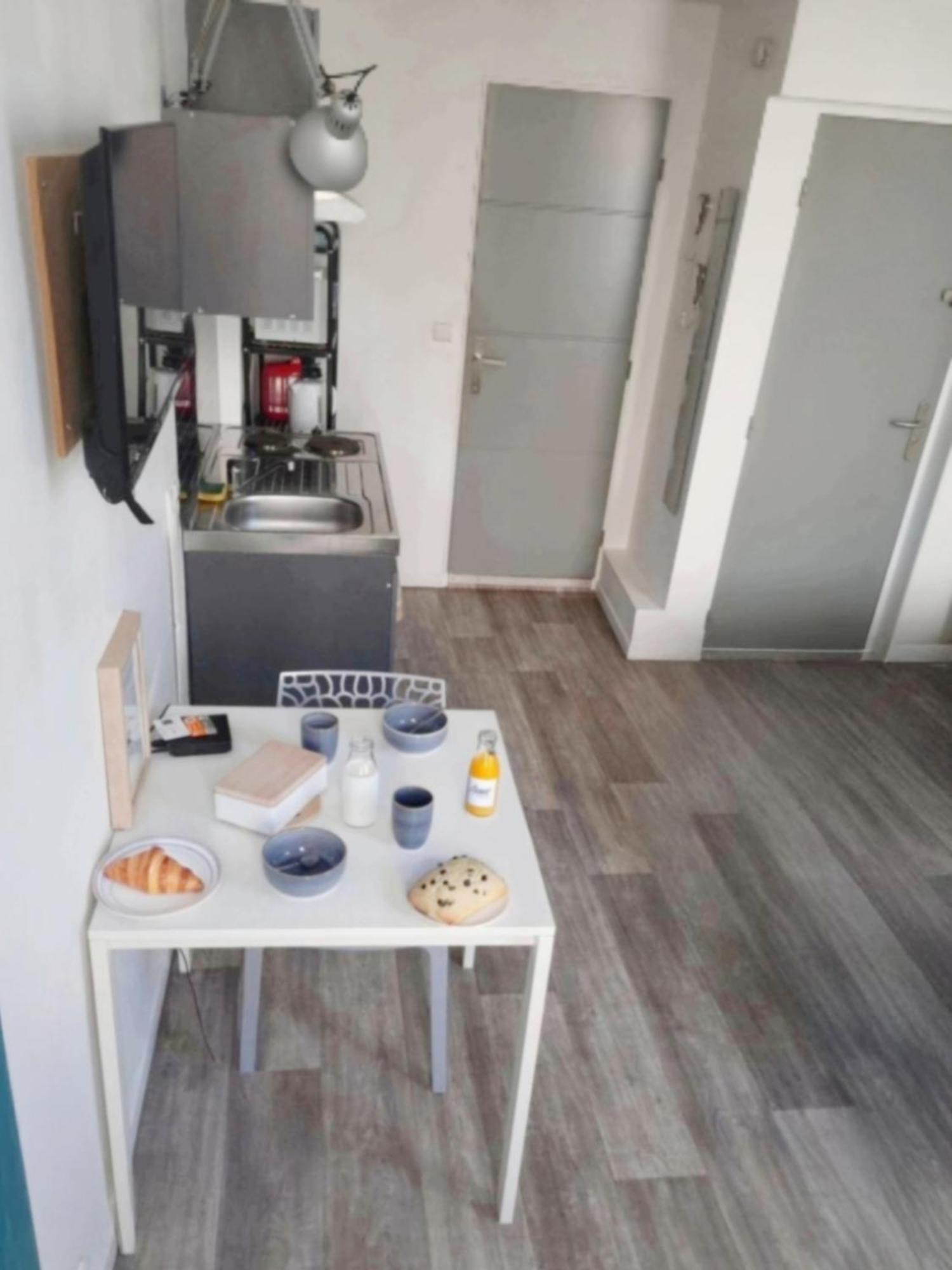 Cosy Hypercentre Netflix Apartment Narbonne Ngoại thất bức ảnh
